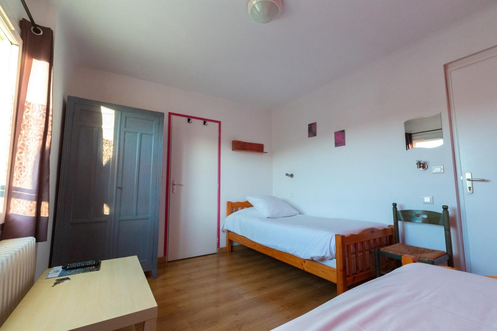 Hotel La Barguelonne Montcuq エクステリア 写真