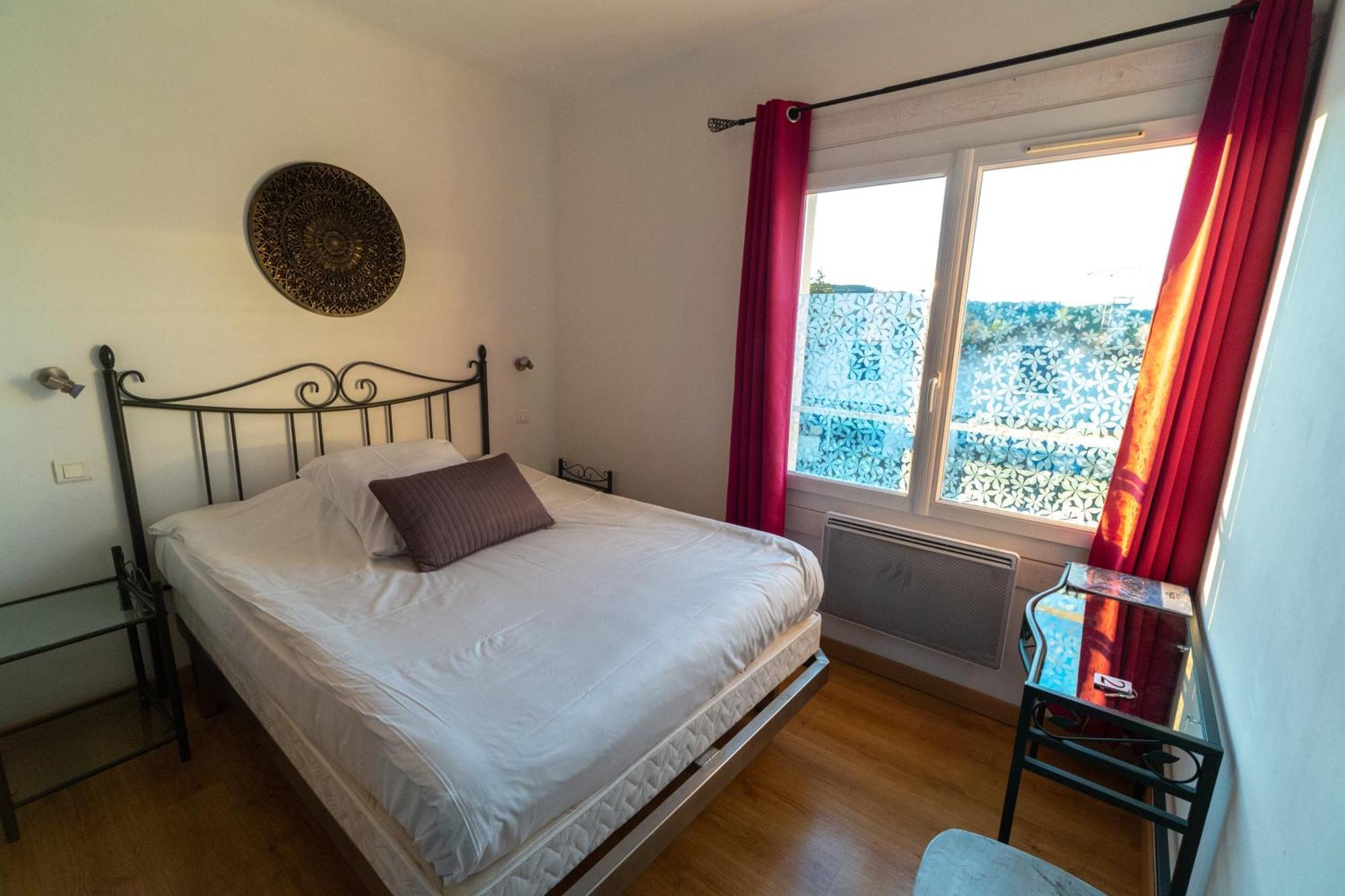 Hotel La Barguelonne Montcuq エクステリア 写真